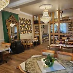 Antique Am Bahndamm Hotel