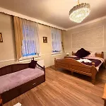 Antique Am Bahndamm * Schmiedefeld am Rennsteig