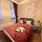 Antique Am Bahndamm Schmiedefeld am Rennsteig