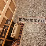 Antique Am Bahndamm * Schmiedefeld am Rennsteig