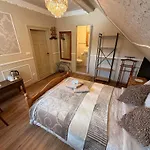 Antique Am Bahndamm Hotel *