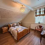 Hotel Antique Am Bahndamm *