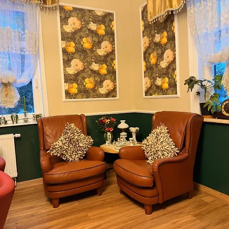 Antique Am Bahndamm Hotel *