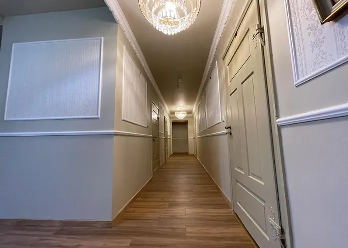 Antique Am Bahndamm *