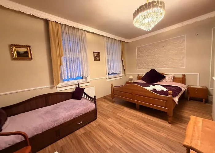 Antique Am Bahndamm * Schmiedefeld am Rennsteig