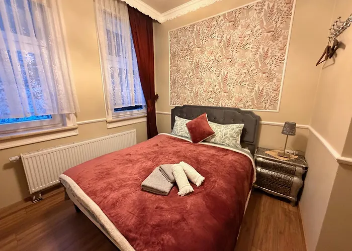 Antique Am Bahndamm Schmiedefeld am Rennsteig