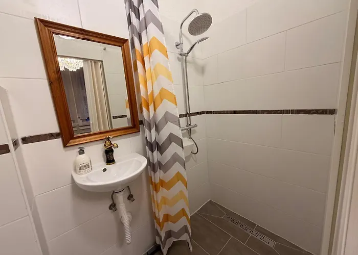 Hotel Antique Am Bahndamm