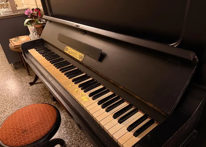 Antique Am Bahndamm Schmiedefeld am Rennsteig