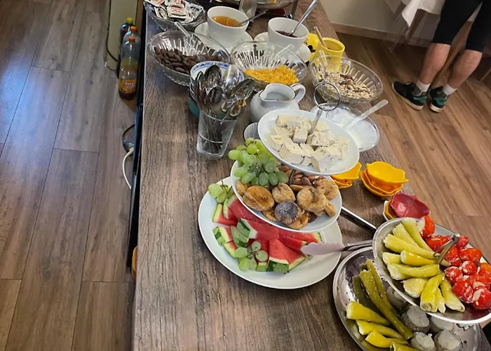 Antique Am Bahndamm *