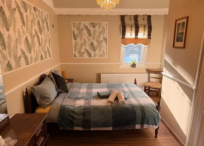 Antique Am Bahndamm Schmiedefeld am Rennsteig