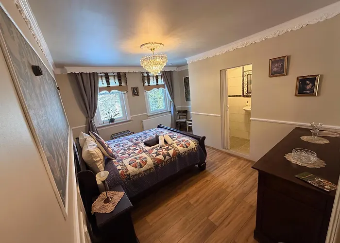 Hotel Antique Am Bahndamm